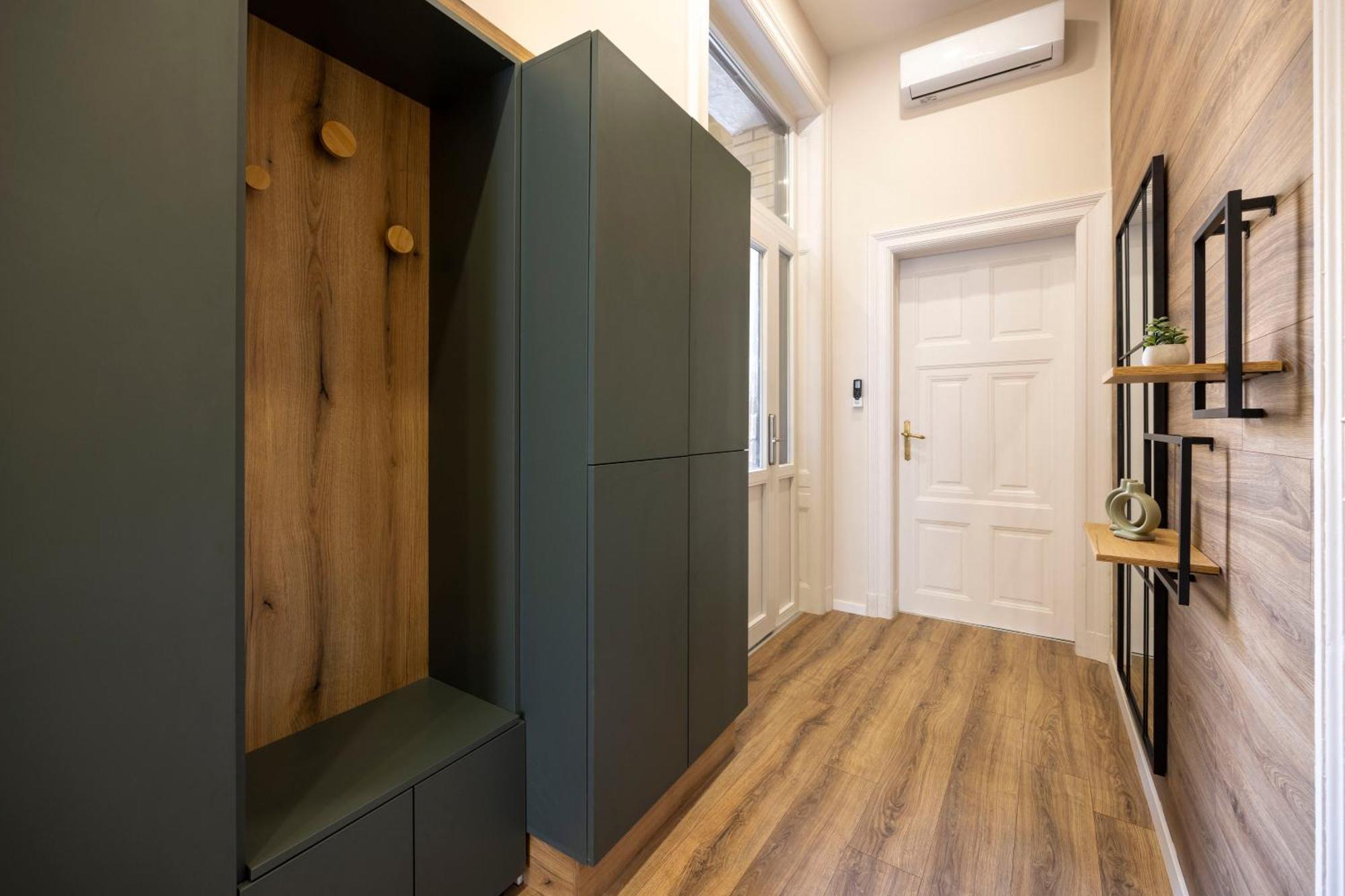 Exclusive Stylish Suite By Prestige Homes Next To The Oktogon Budapest Exterior photo
